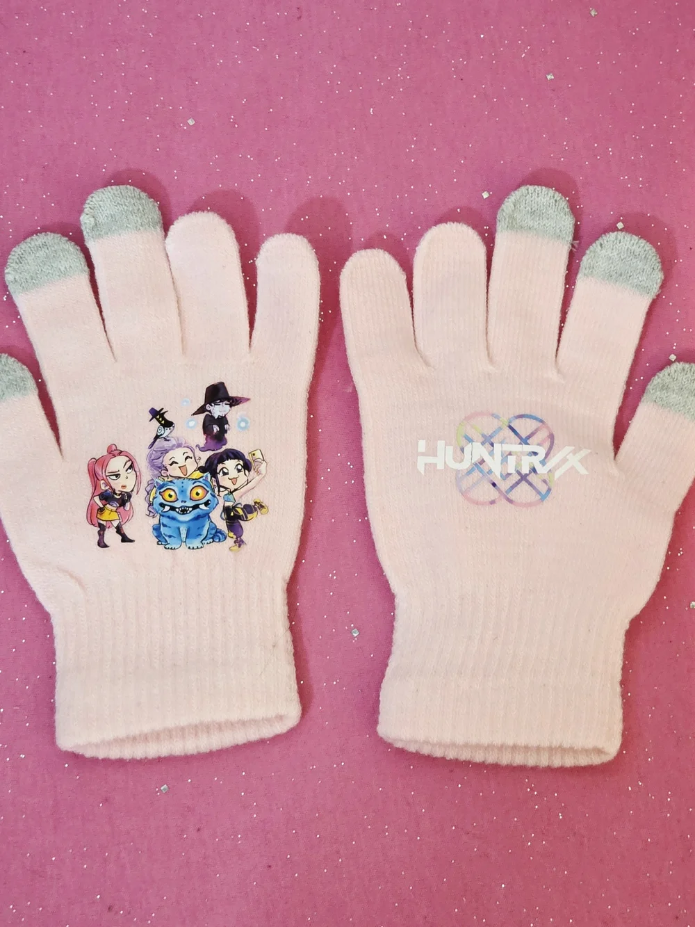 Girls KPop Demon Hunters Huntrix Girls Pink Touchscreen Gloves